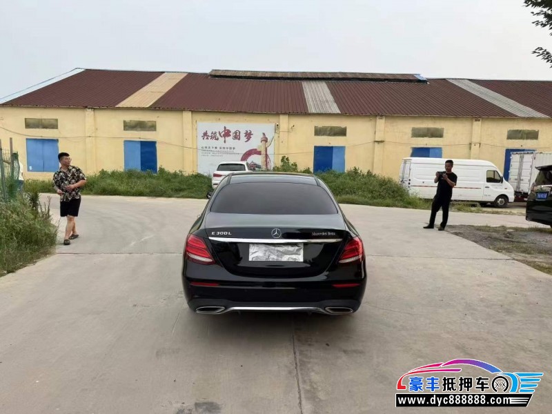 18年奔驰E轿车抵押车出售
