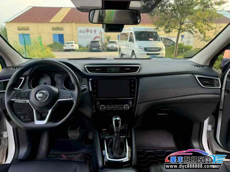 21年日产逍客轿车抵押车出售