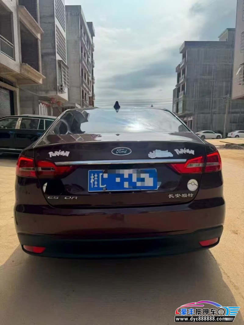 19年福特福睿斯轿车抵押车出售