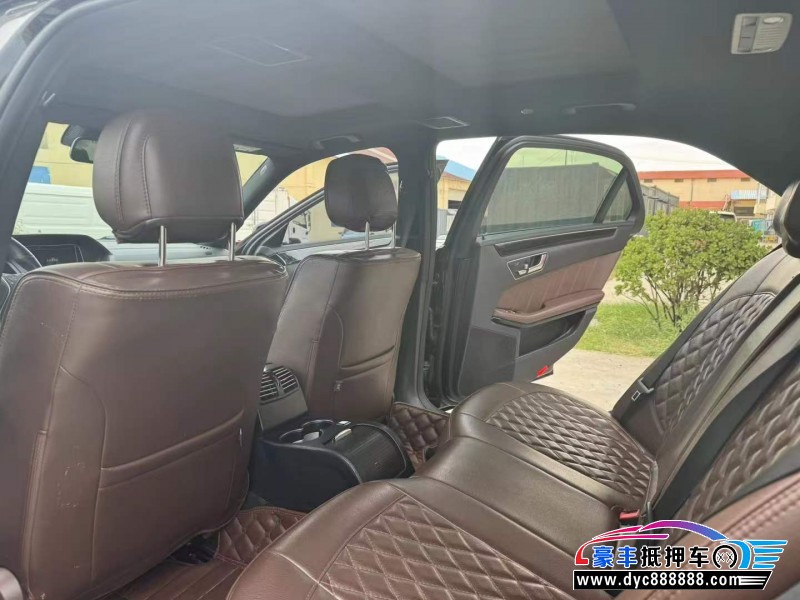 16年奔驰E轿车抵押车出售