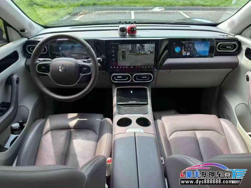 23年零跑C11轿车抵押车出售