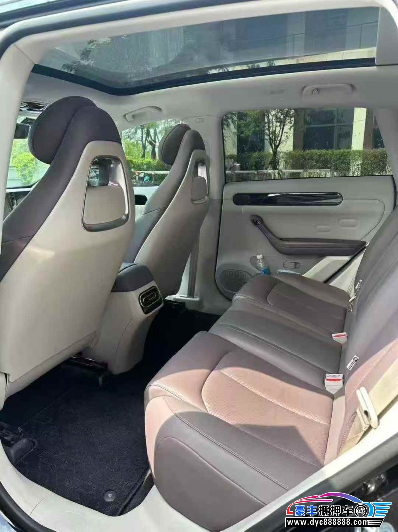 23年零跑C11轿车抵押车出售