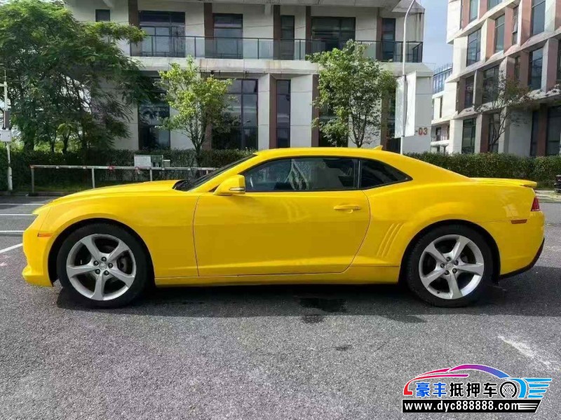 16年雪佛兰科迈罗轿车抵押车出售