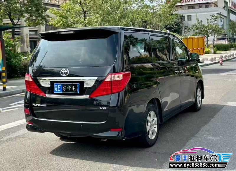 10年丰田埃尔法轿车抵押车出售