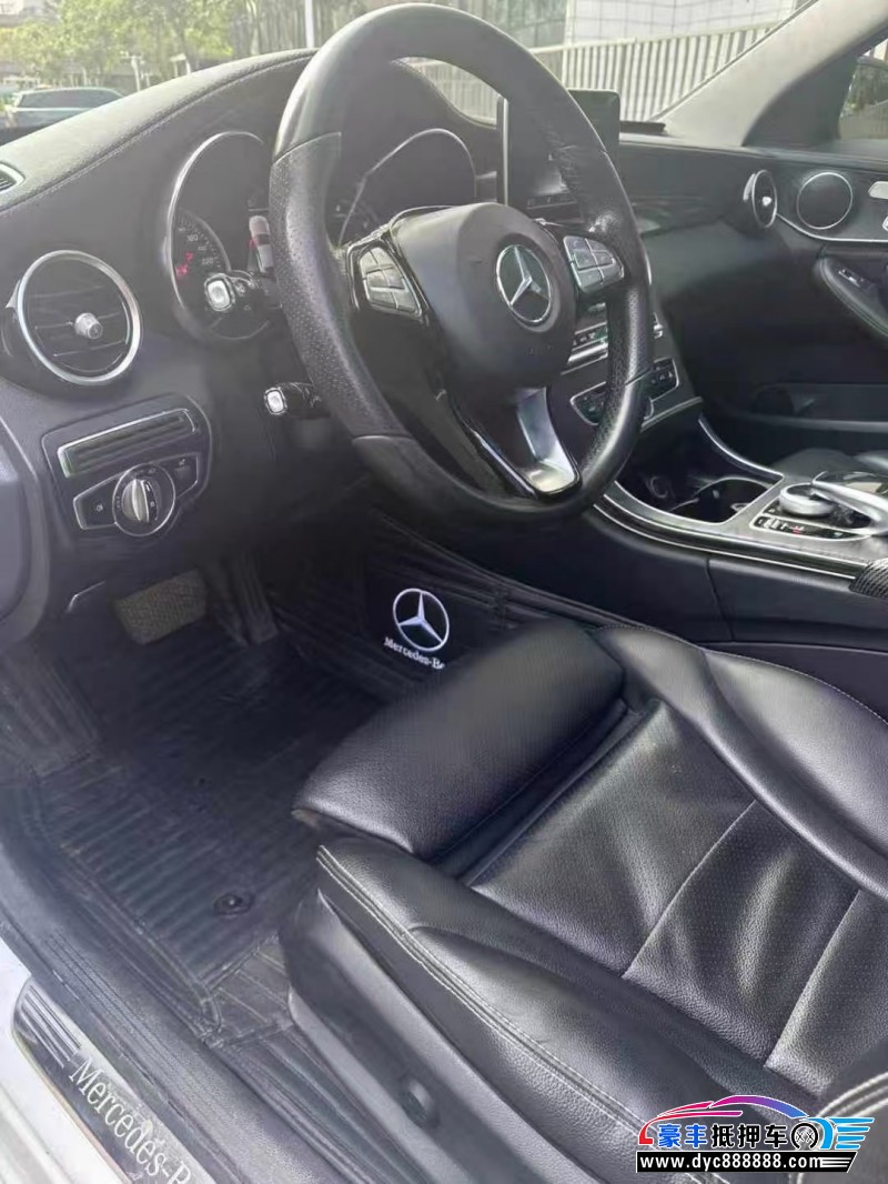 18年奔驰C轿车抵押车出售