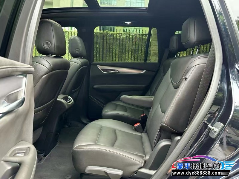 21年凯迪拉克xt6轿车抵押车出售