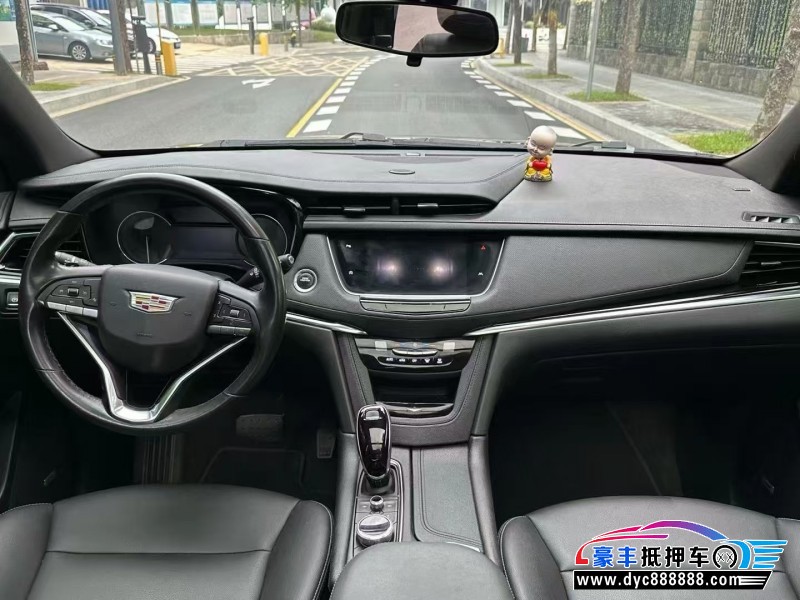 21年凯迪拉克xt6轿车抵押车出售