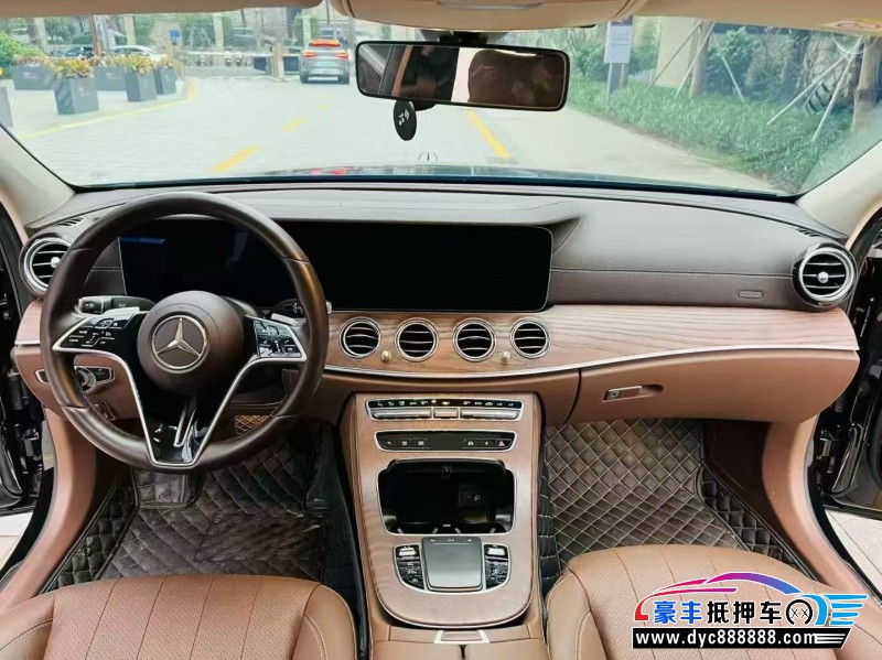 23年奔驰E轿车抵押车出售