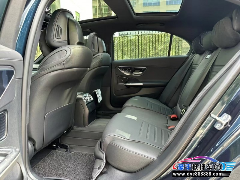 25年奔驰C轿车抵押车出售