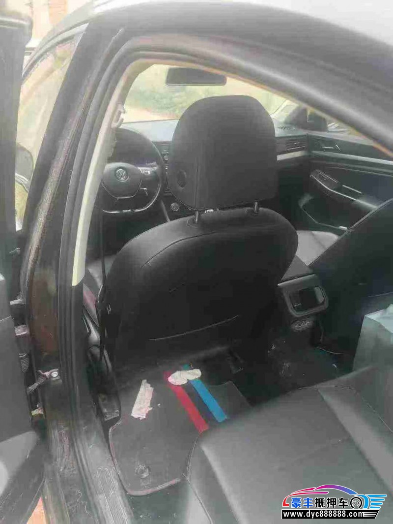 18年大众宝来轿车抵押车出售