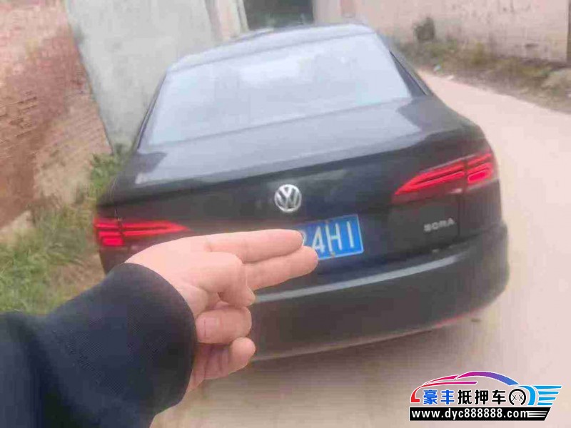 18年大众宝来轿车抵押车出售