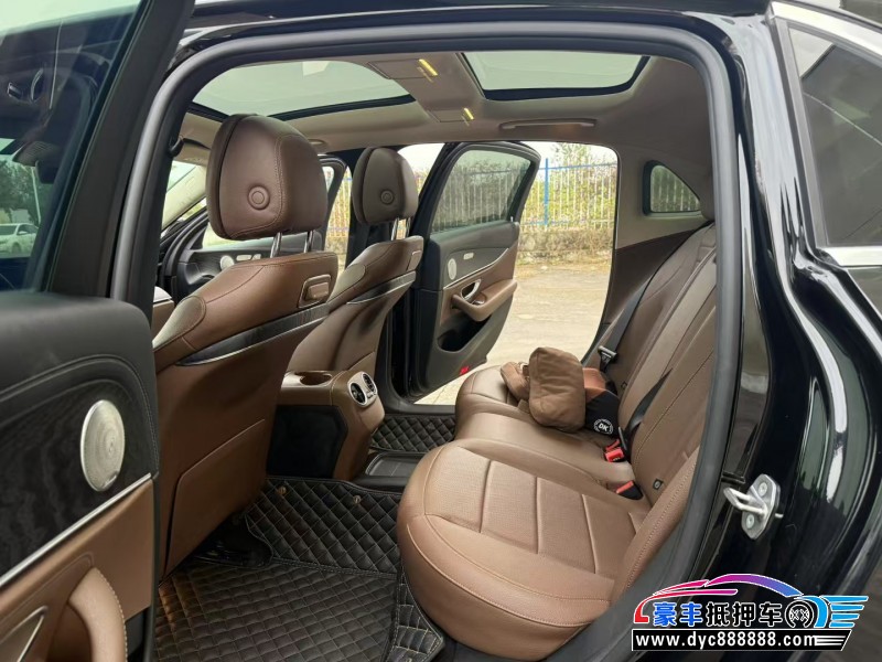 18年奔驰E轿车抵押车出售