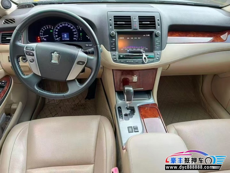 14年丰田皇冠轿车抵押车出售