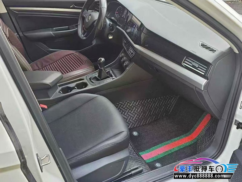 21年大众宝来轿车抵押车出售