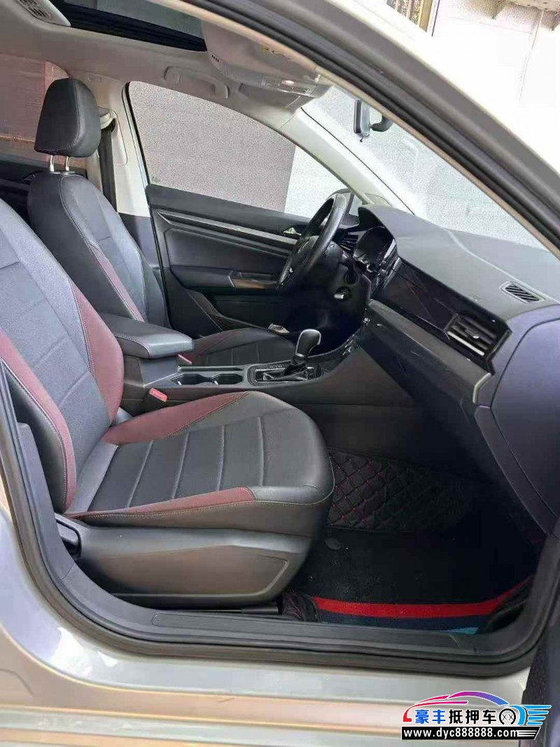 20年大众宝来轿车抵押车出售