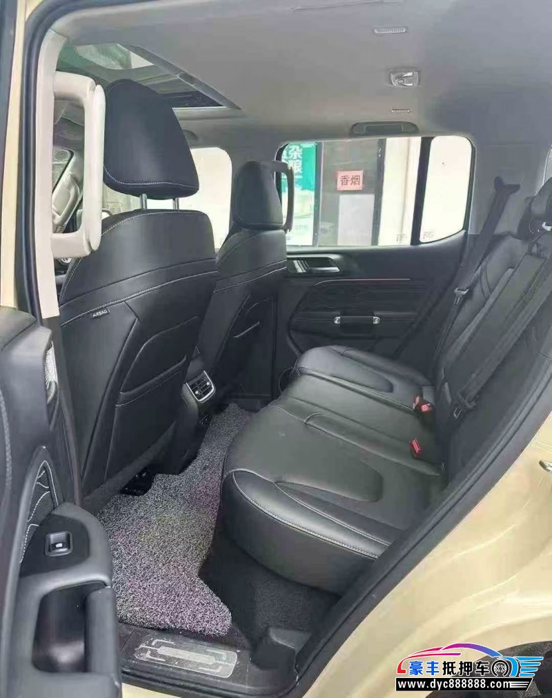 25年WEY坦克300轿车抵押车出售