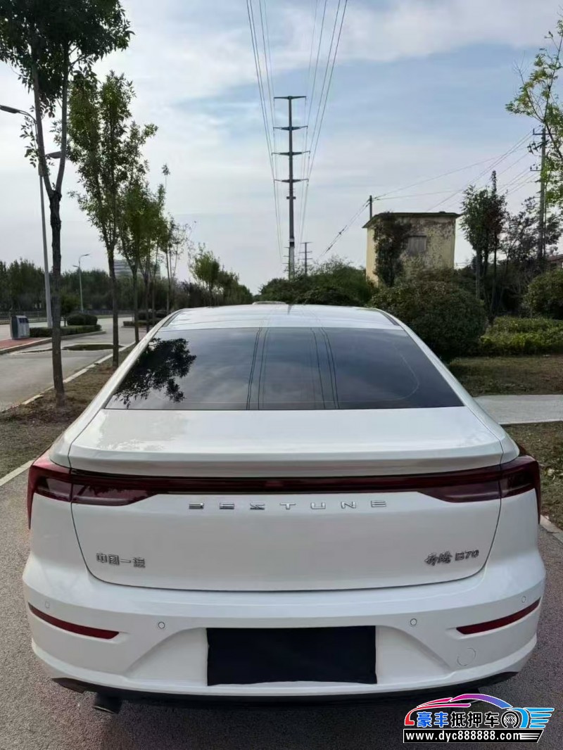 24年奔腾B70轿车抵押车出售