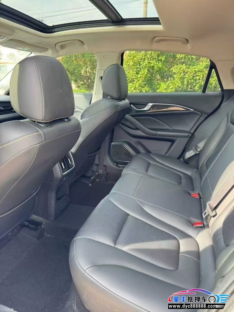 24年奔腾B70轿车抵押车出售