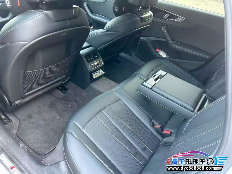 25年奥迪A4L轿车抵押车出售