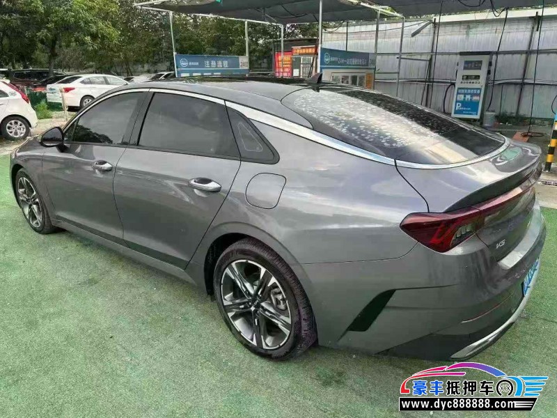 23年起亚K5轿车抵押车出售