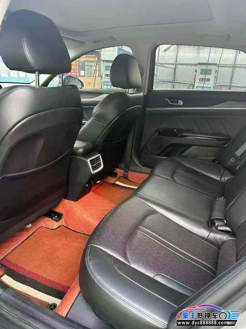 23年起亚K5轿车抵押车出售