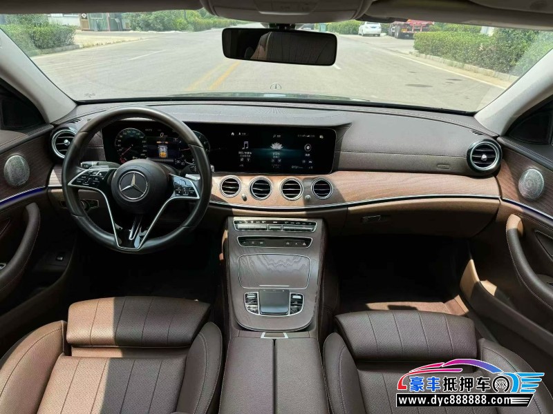 22年奔驰E轿车抵押车出售