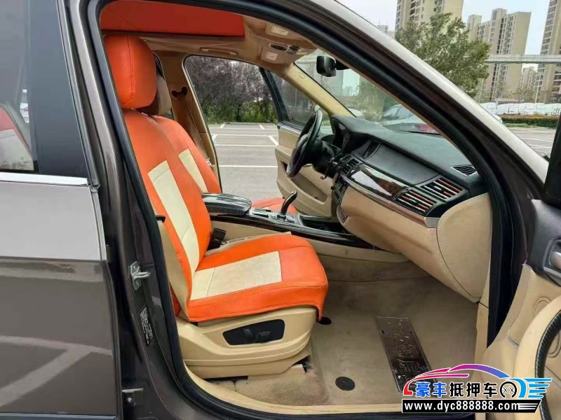 13年起亚K5SUV抵押车出售