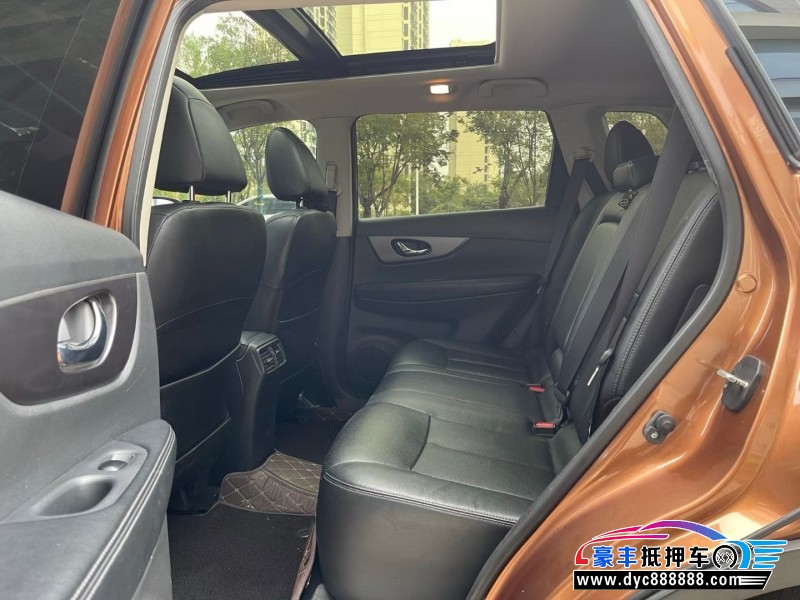 16年日产奇骏轿车抵押车出售