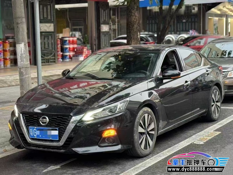 20年日产天籁轿车抵押车出售