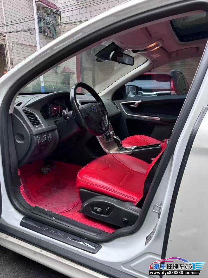 16年沃尔沃XC60轿车抵押车出售