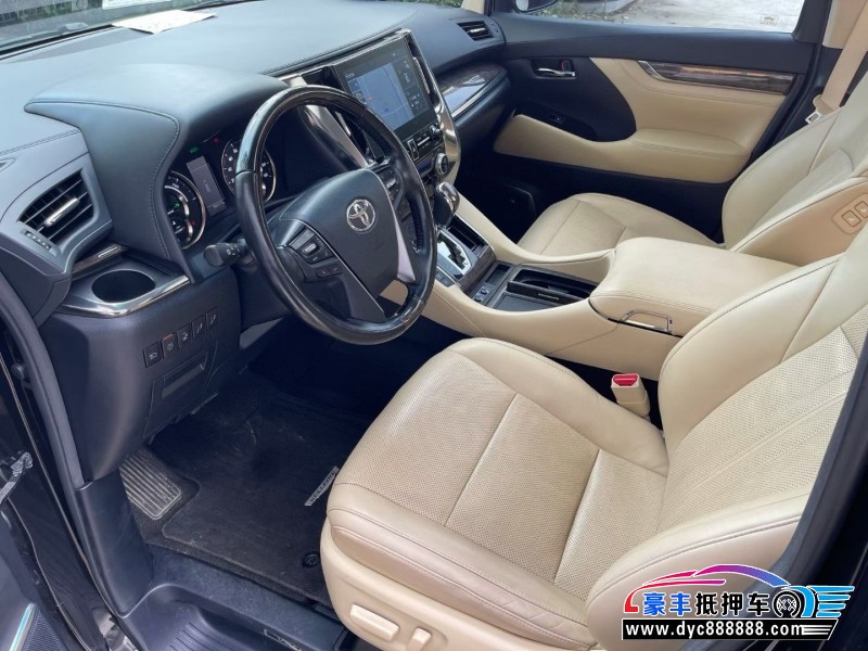 20年丰田威尔法轿车抵押车出售