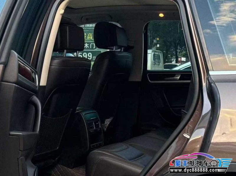 15年大众途锐轿车抵押车出售