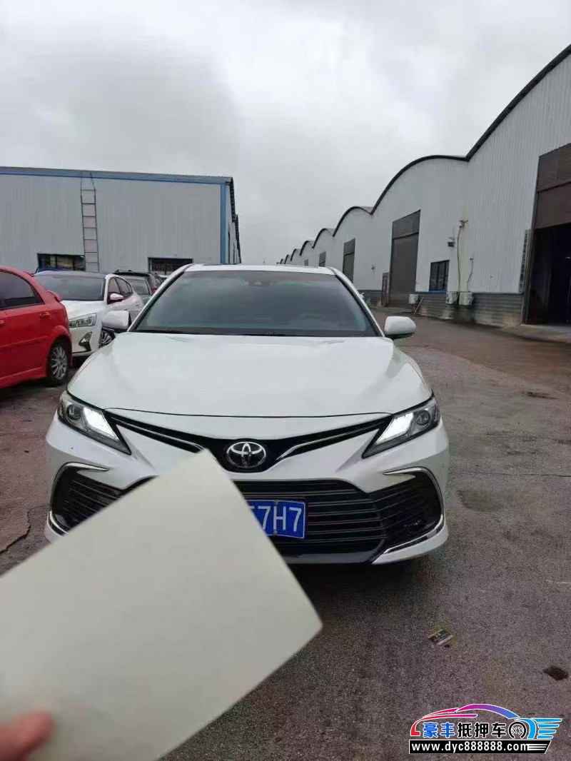 抵押车出售22年丰田凯美瑞轿车