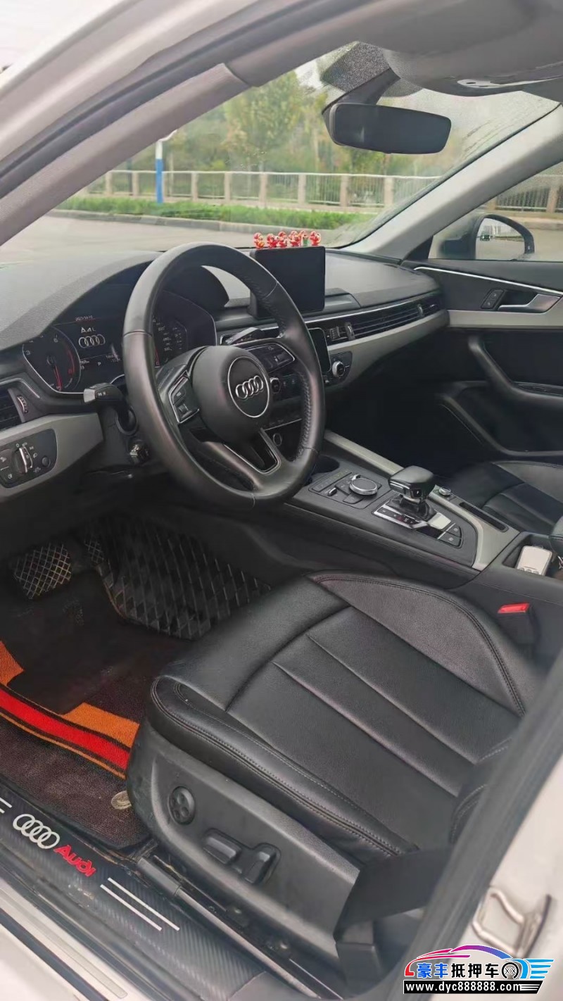 18年奥迪A4L轿车抵押车出售