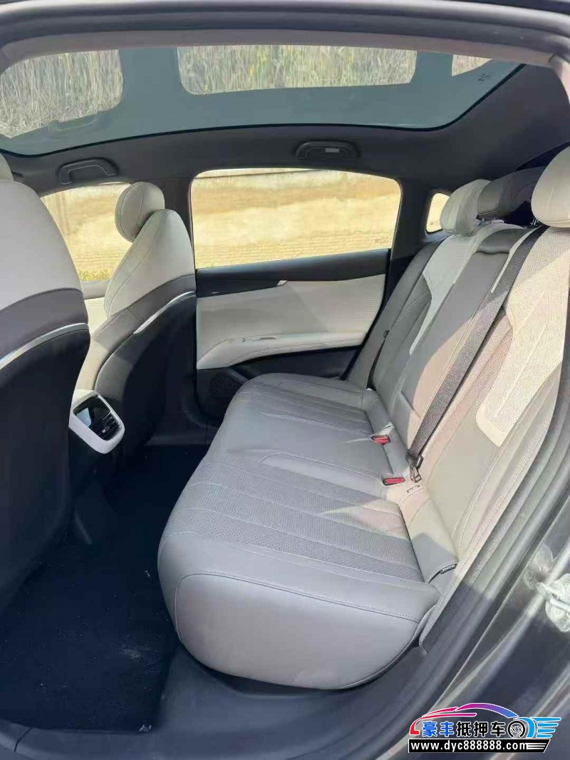 25年长安深蓝L07轿车抵押车出售