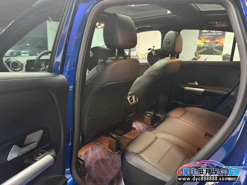 24年奔驰GLA轿车抵押车出售