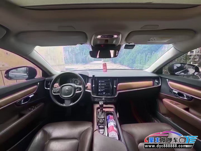 19年沃尔沃S90轿车抵押车出售