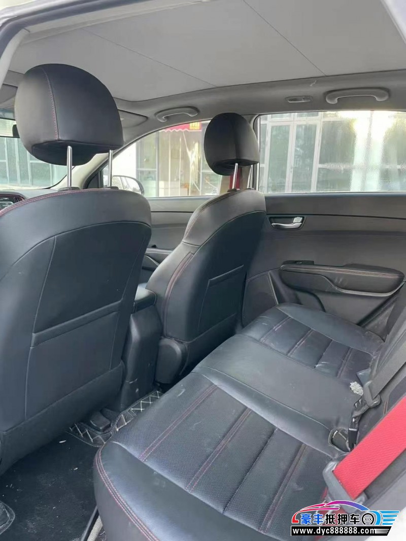 16年起亚KX3轿车抵押车出售