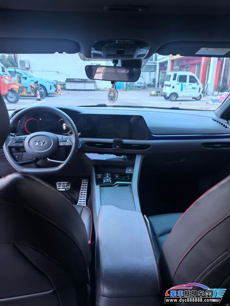 23年现代索纳塔轿车抵押车出售