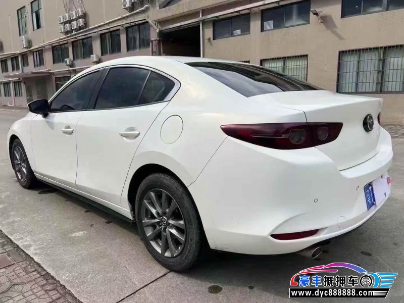 20年马自达昂克赛拉轿车抵押车出售