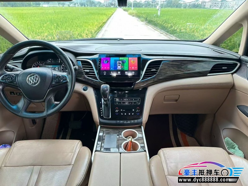 17年别克GL8轿车抵押车出售