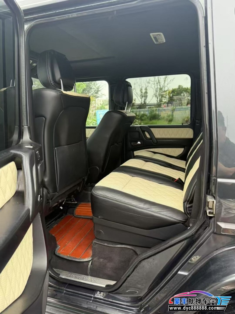 14年奔驰G轿车抵押车出售