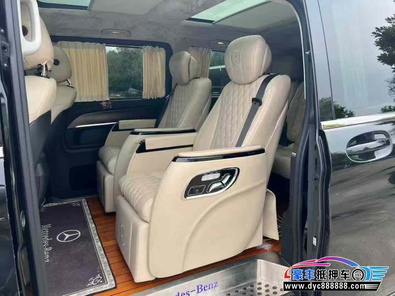 21年奔驰V轿车抵押车出售