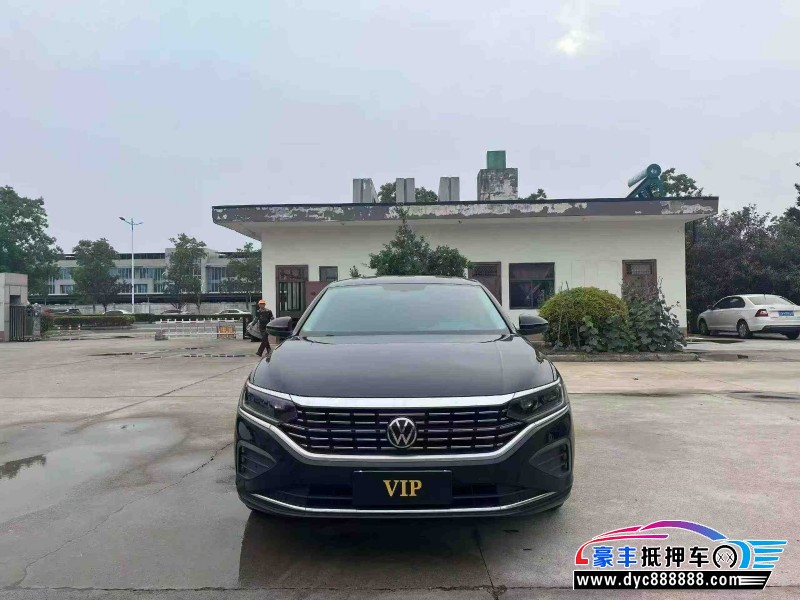 抵押车出售24年大众帕萨特轿车