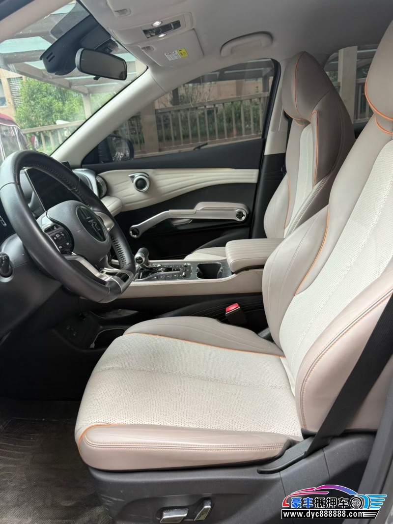 24年比亚迪元轿车抵押车出售