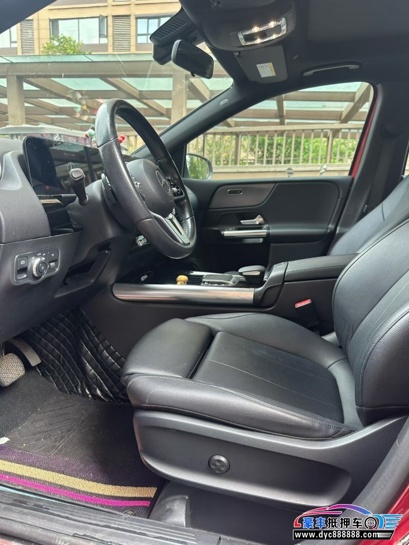 21年奔驰B轿车抵押车出售