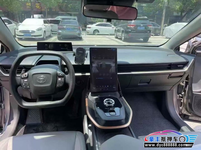 24年丰田BZ3轿车抵押车出售