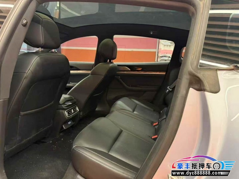 23年哪吒S轿车抵押车出售