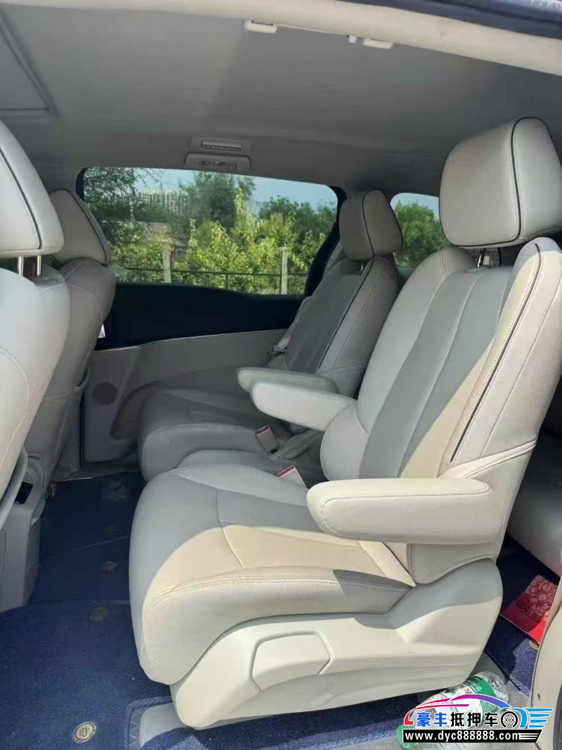 21年别克GL8轿车抵押车出售