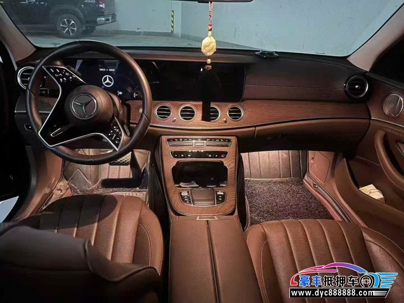 22年奔驰E轿车抵押车出售